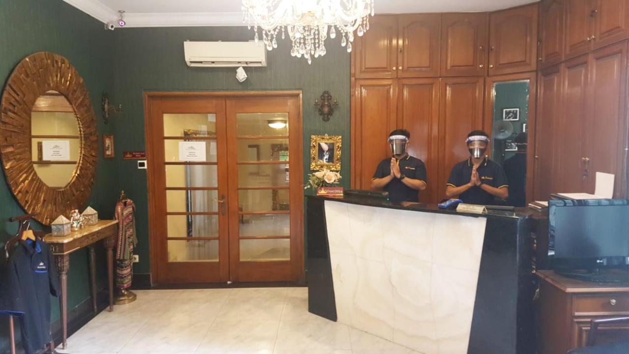 Arimbi Pejaten Suites Jacarta Exterior foto
