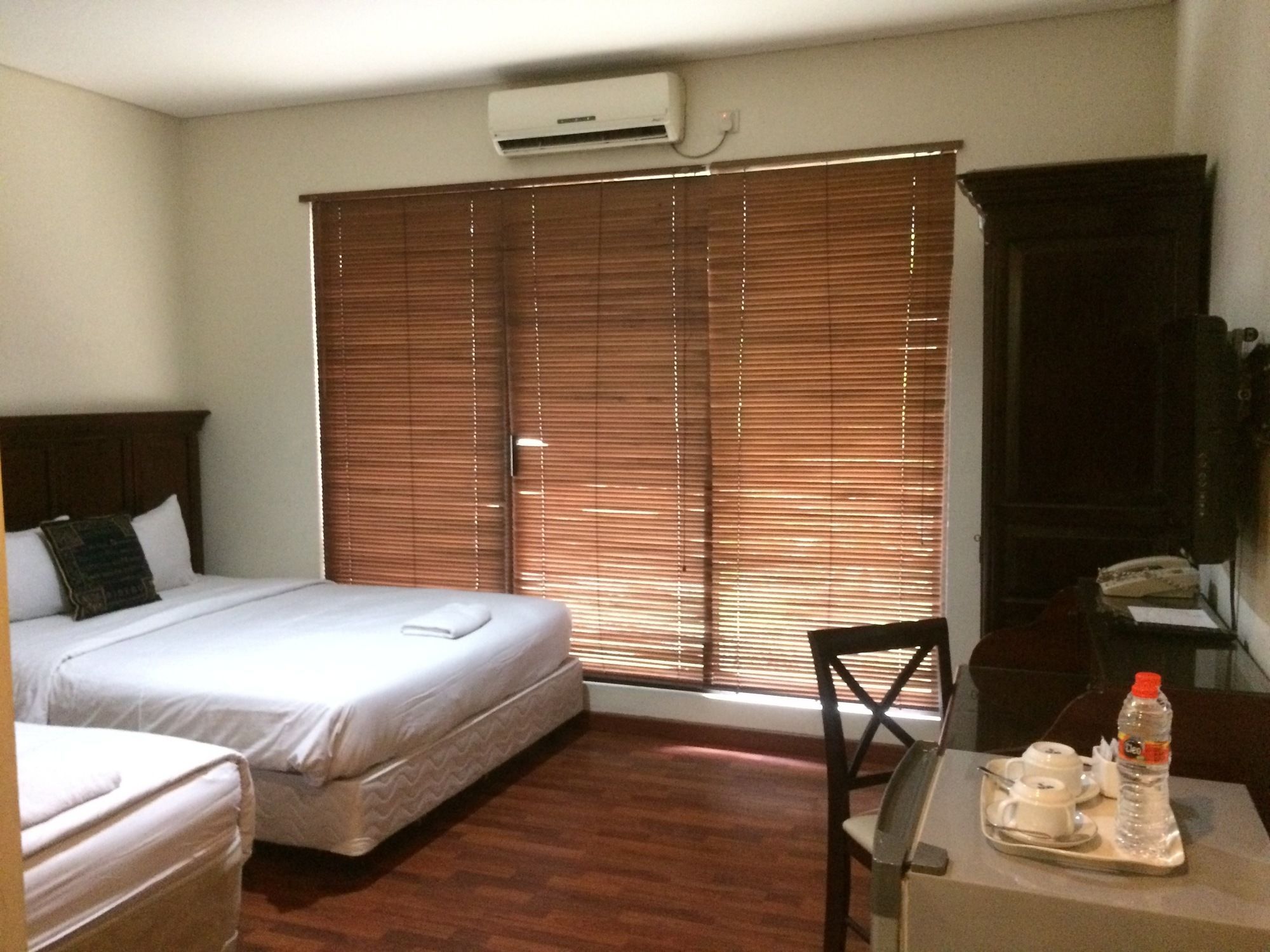 Arimbi Pejaten Suites Jacarta Exterior foto